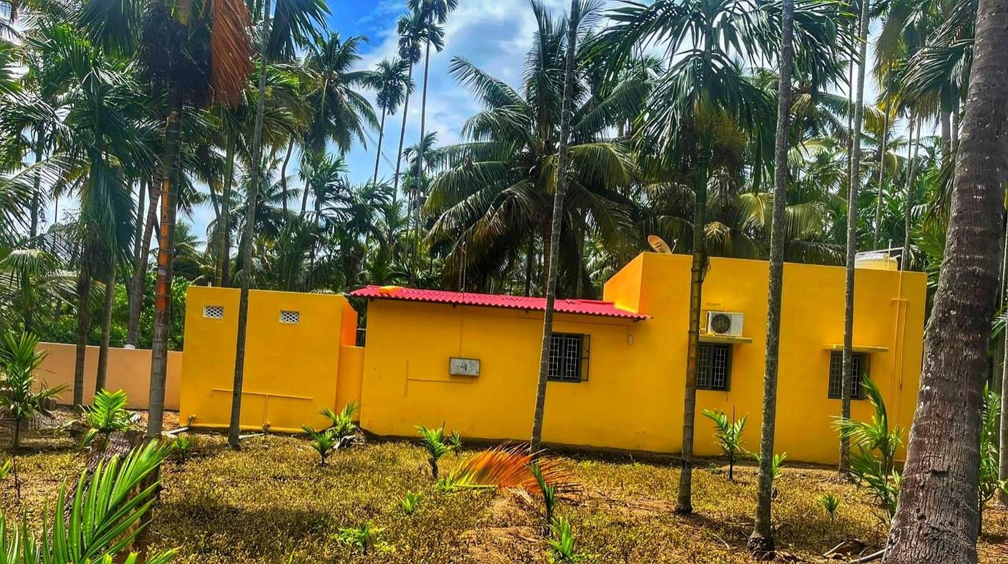 Shivalaya Farmstay Located Amdist Coconut Farm With River Access Near Isha,Adiyogi,Siruvani Alāndurai Extérieur photo