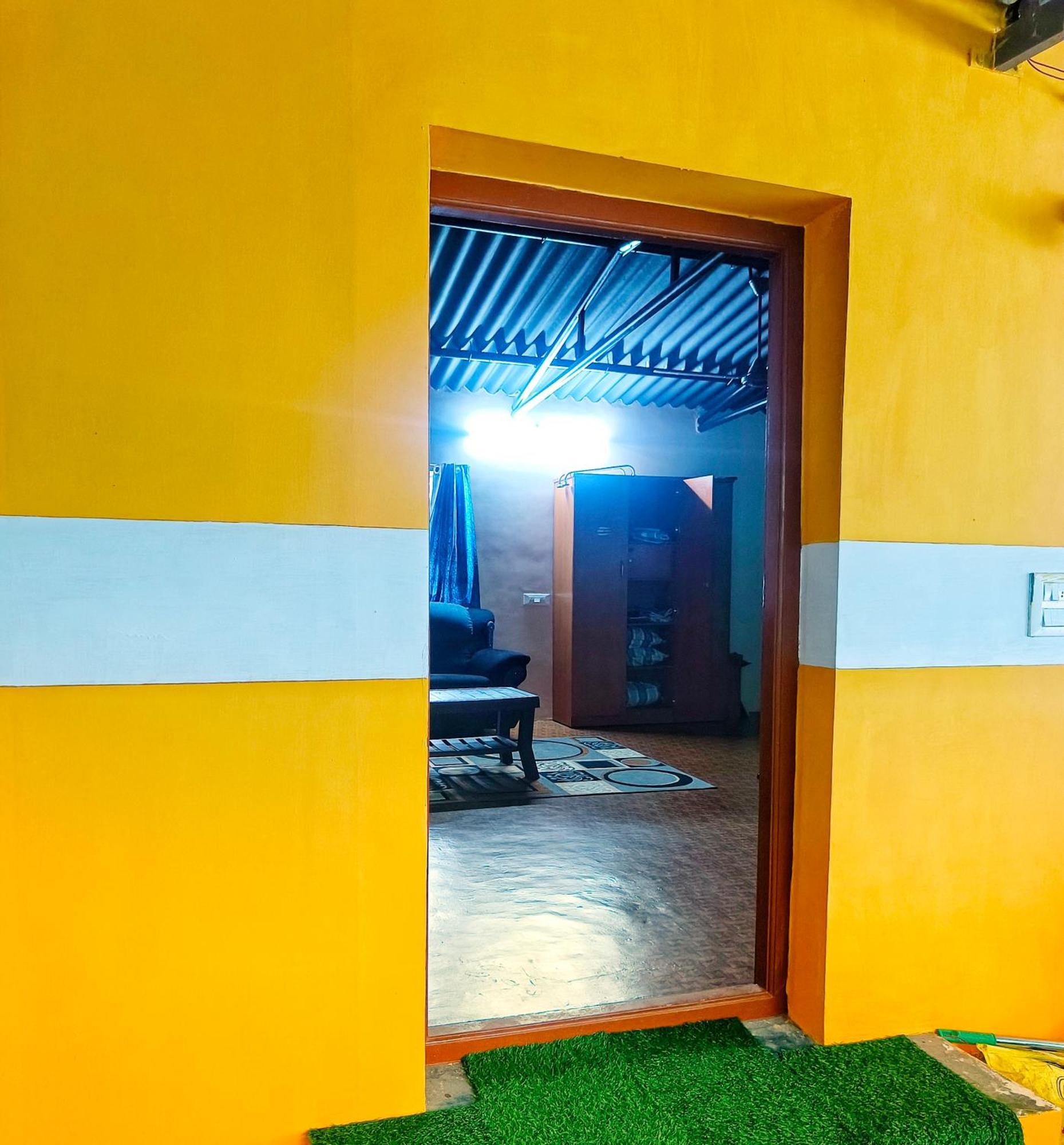 Shivalaya Farmstay Located Amdist Coconut Farm With River Access Near Isha,Adiyogi,Siruvani Alāndurai Extérieur photo